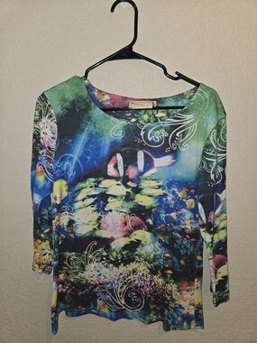 Vintage Impulse California Vibrant Multicolor Women's Long Sleeve Aquarium Fish